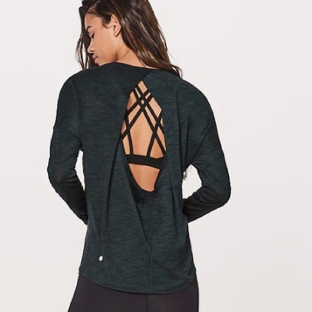 BLACK long sleeve lululemon workout top